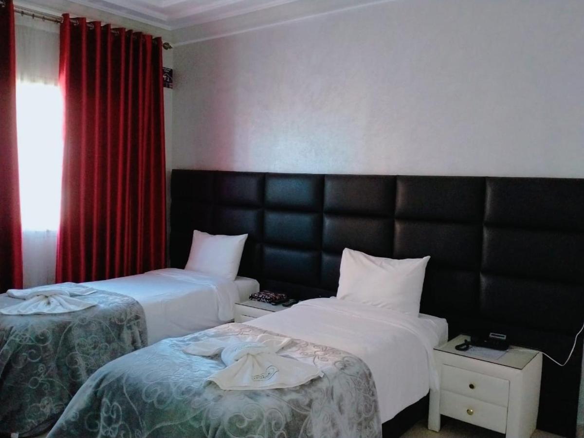 Hotel Hadaik Ain Asserdoune ベニ・メラル エクステリア 写真