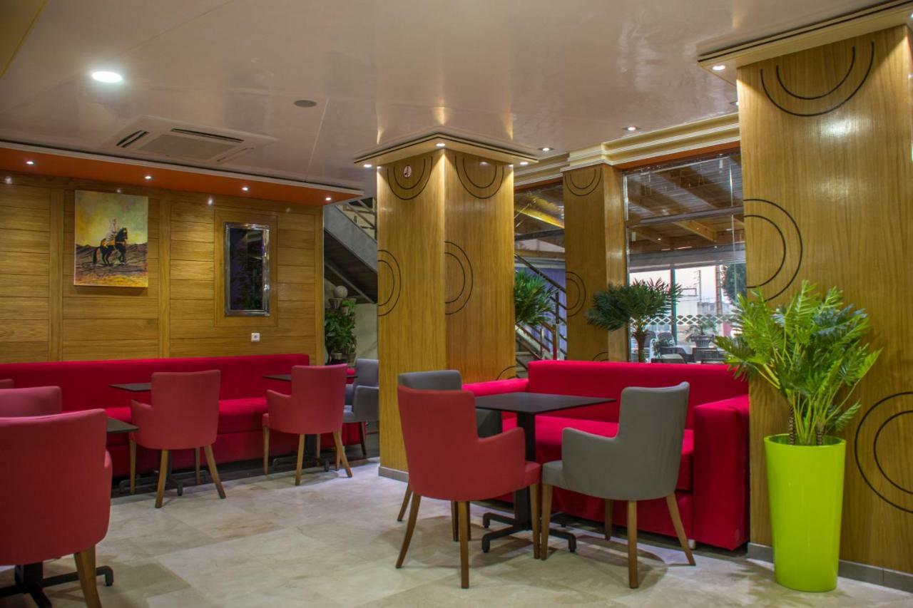 Hotel Hadaik Ain Asserdoune ベニ・メラル エクステリア 写真