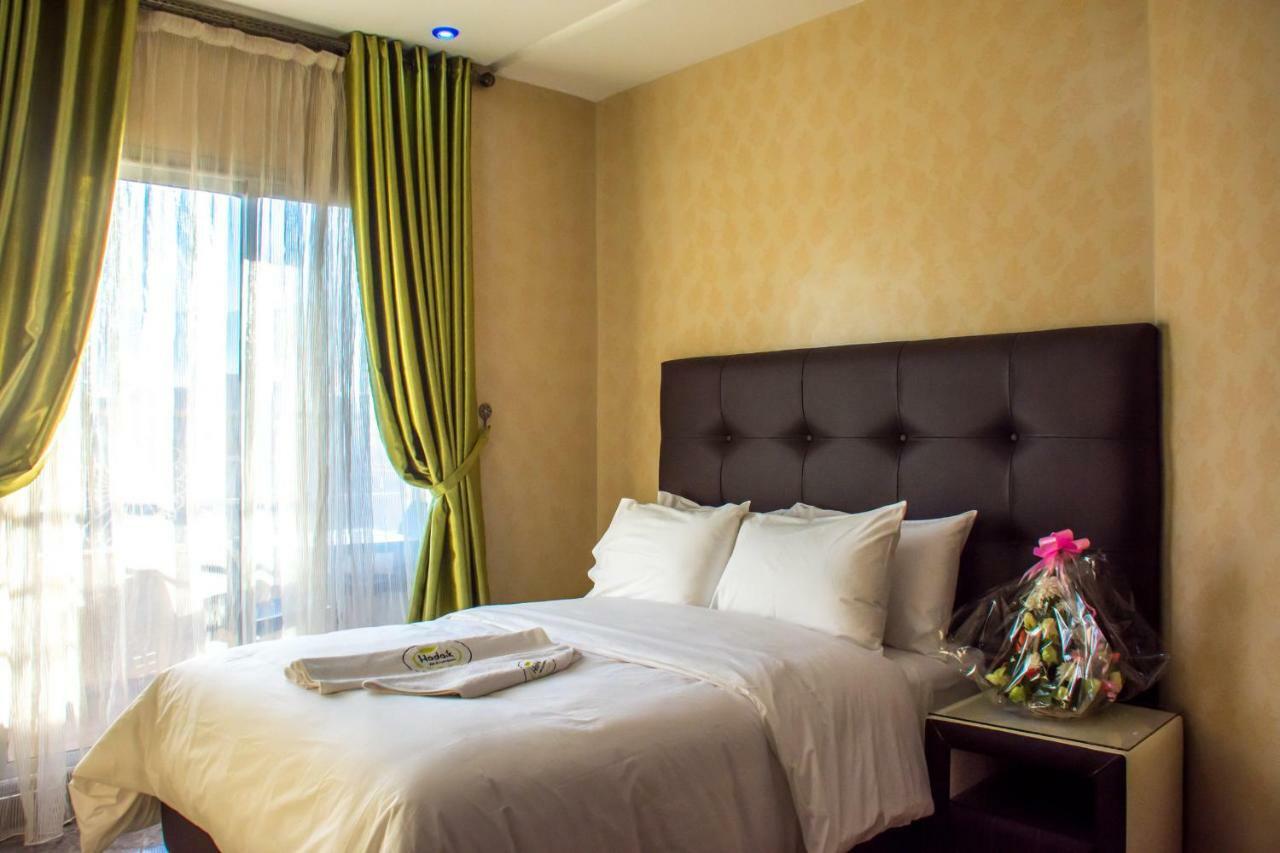 Hotel Hadaik Ain Asserdoune ベニ・メラル エクステリア 写真